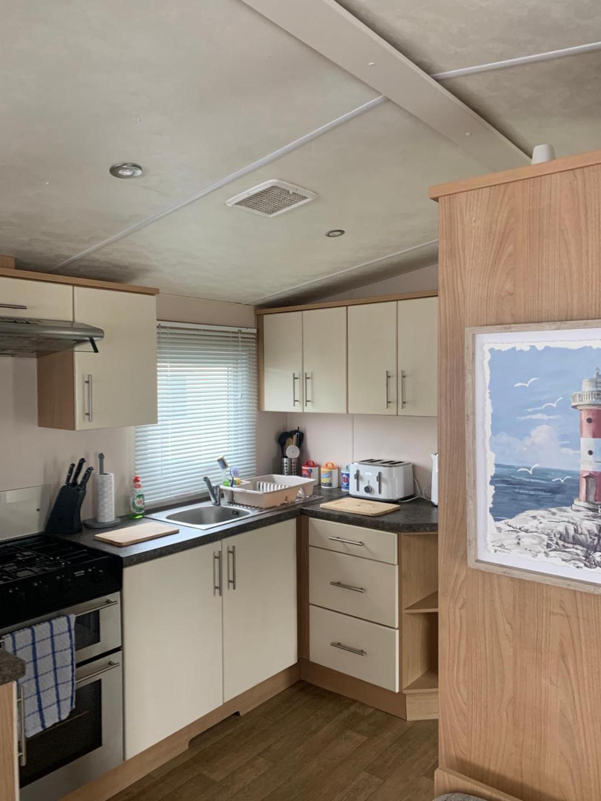 Phoenix Caravan Hire, Trecco Bay Porthcawl Buitenkant foto